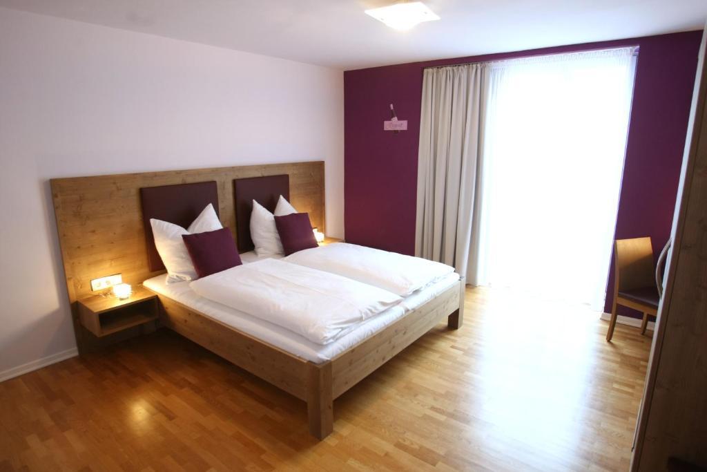 Rothweinhotel Wiesenbronn Phòng bức ảnh