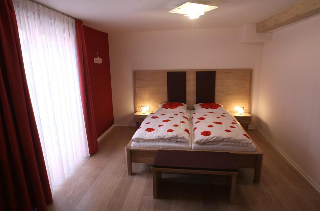 Rothweinhotel Wiesenbronn Phòng bức ảnh