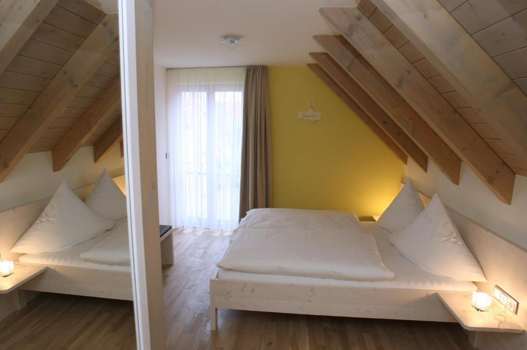 Rothweinhotel Wiesenbronn Phòng bức ảnh